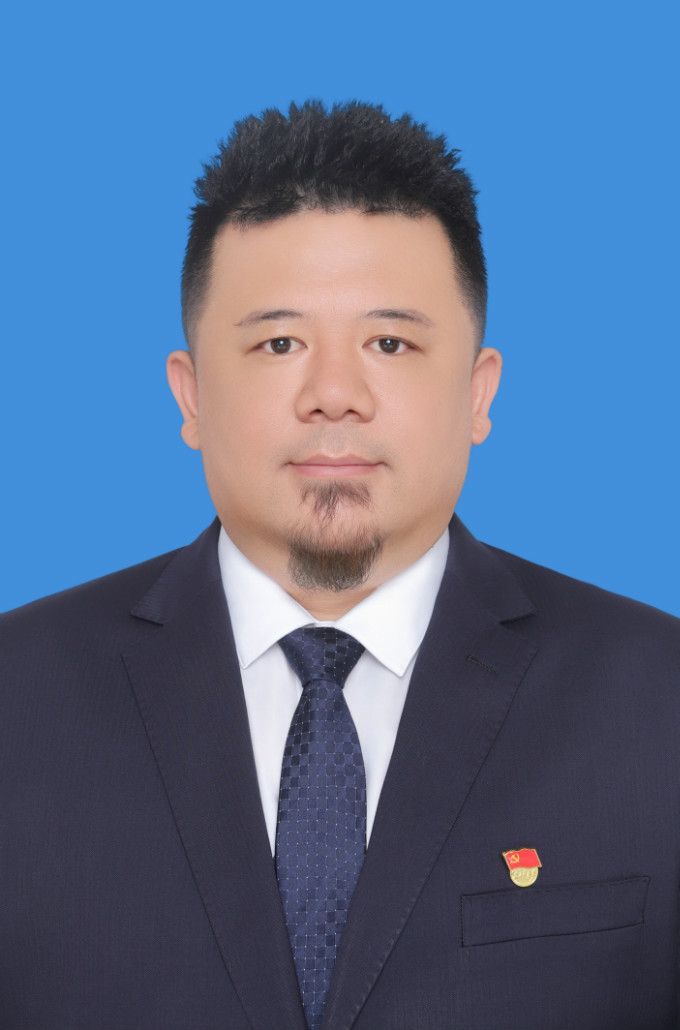 次旦多杰（党委委员、副总经理兼总工程师）